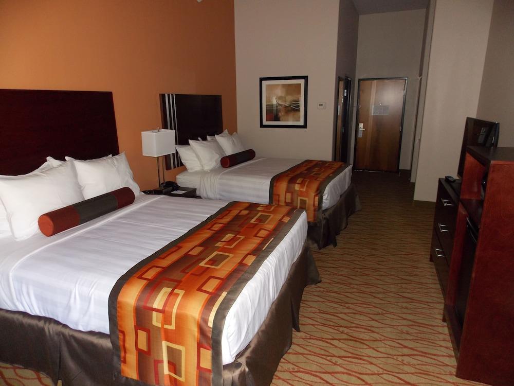 Best Western Plus Spring Inn & Suites Esterno foto