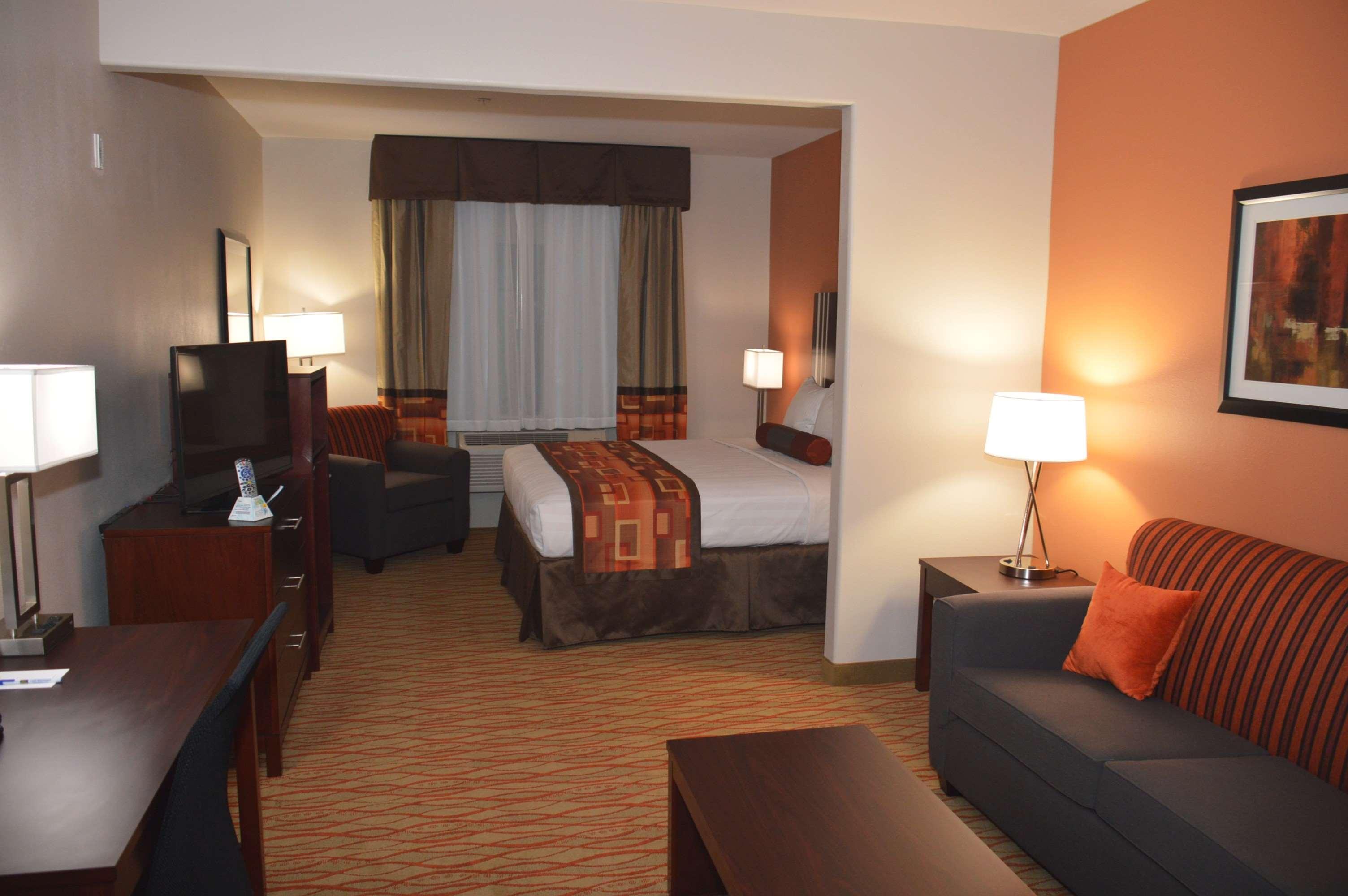 Best Western Plus Spring Inn & Suites Esterno foto