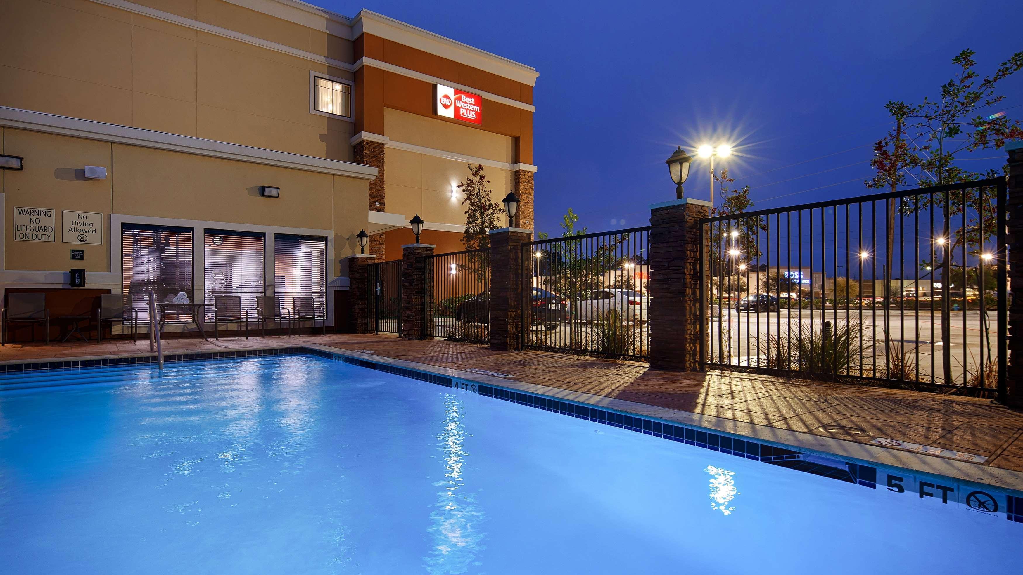 Best Western Plus Spring Inn & Suites Esterno foto