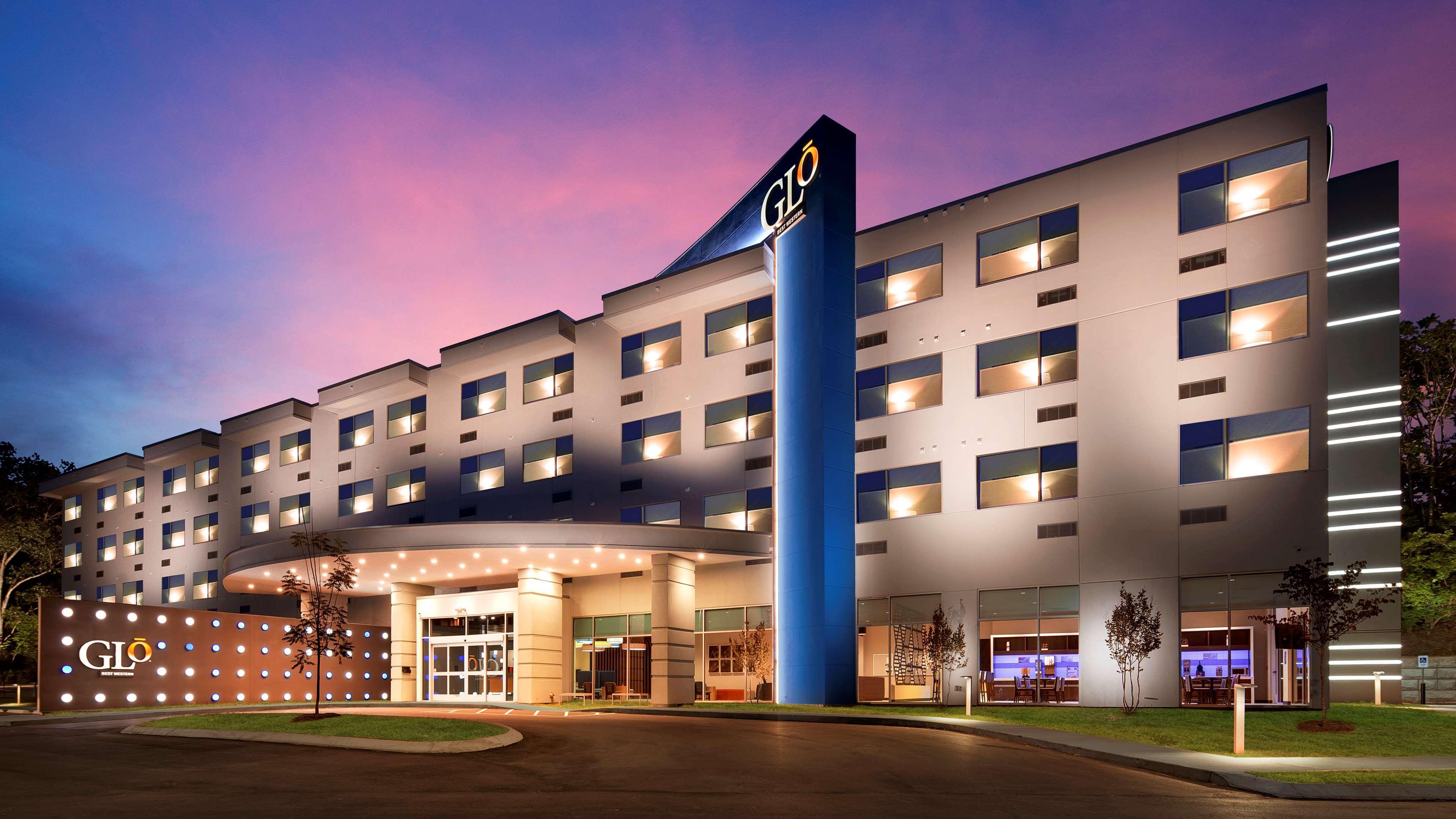 Best Western Plus Spring Inn & Suites Esterno foto